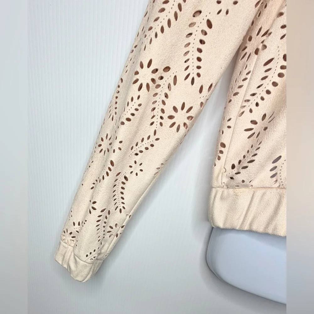 Forever 21 Pink Laser Cut Floral Eyelet Bomber Jacket Size Large